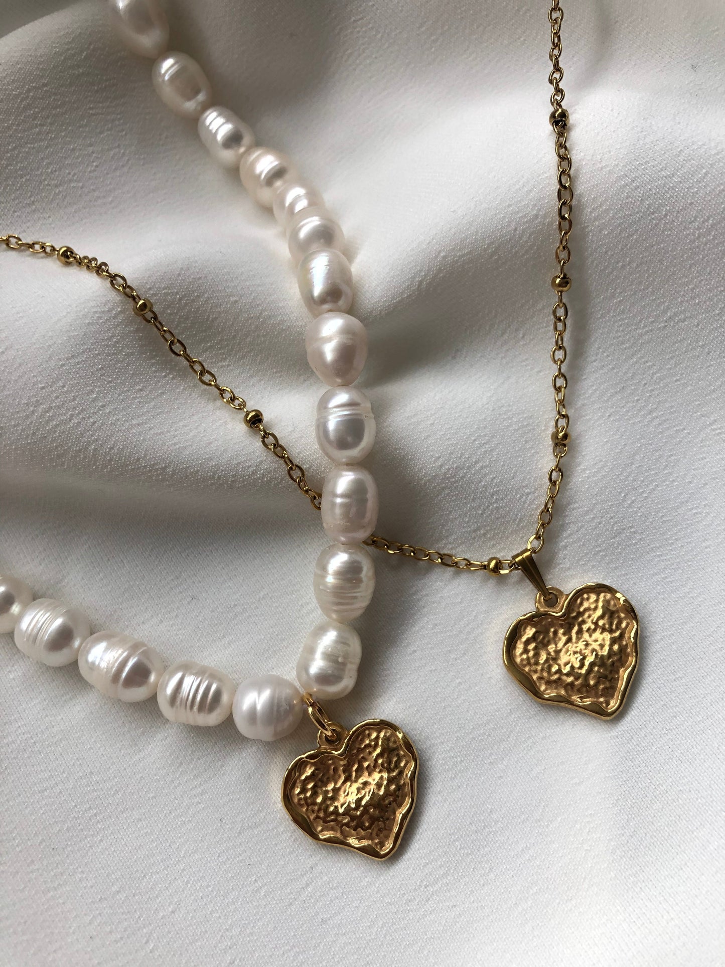 Collier Margaret M E N I Z A