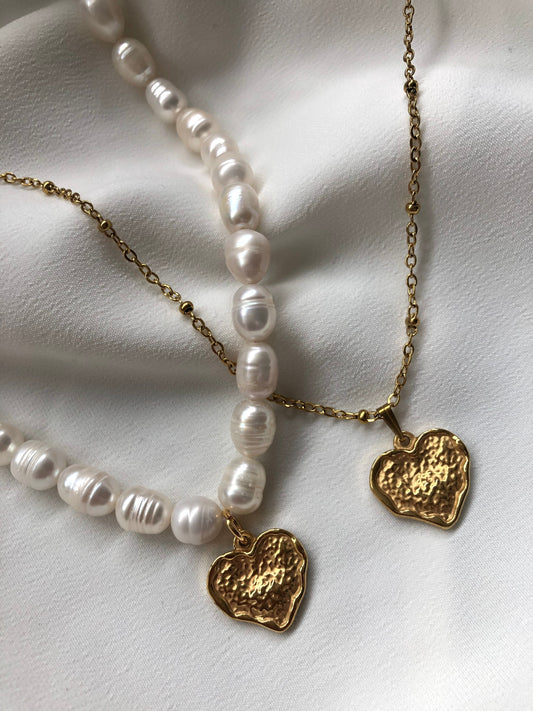 Collier Margaret M E N I Z A